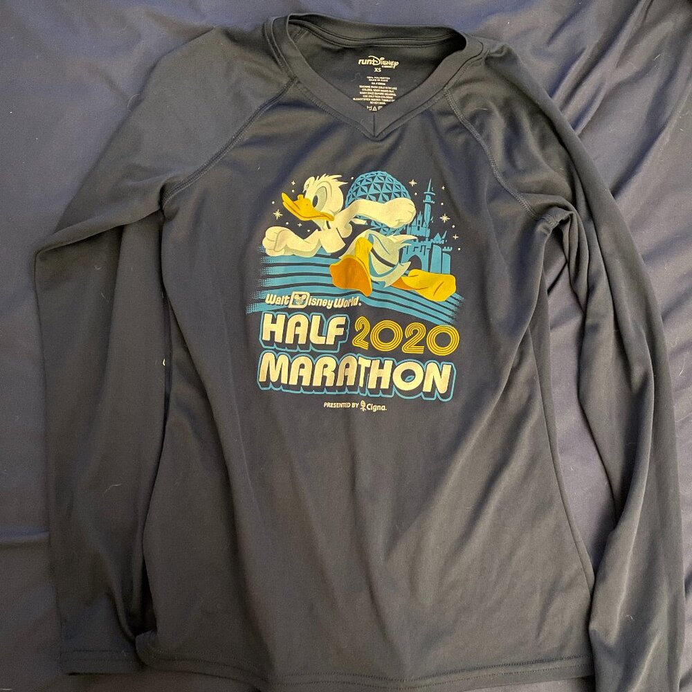 Vintage RunDisney 2020 Walt Disney World Half Marathon race long-sleeve Size XS
